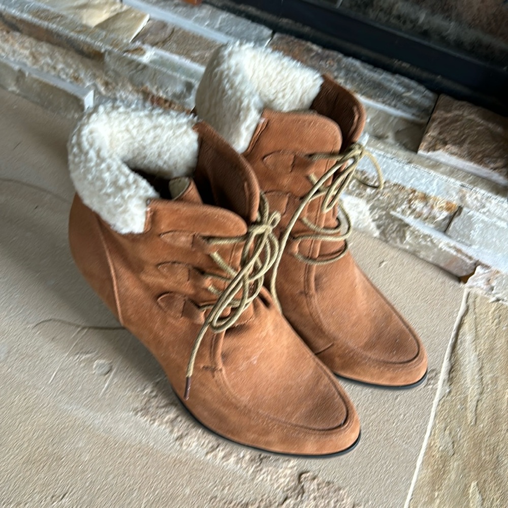 Forever brand size 10 heel ankle‎ boots